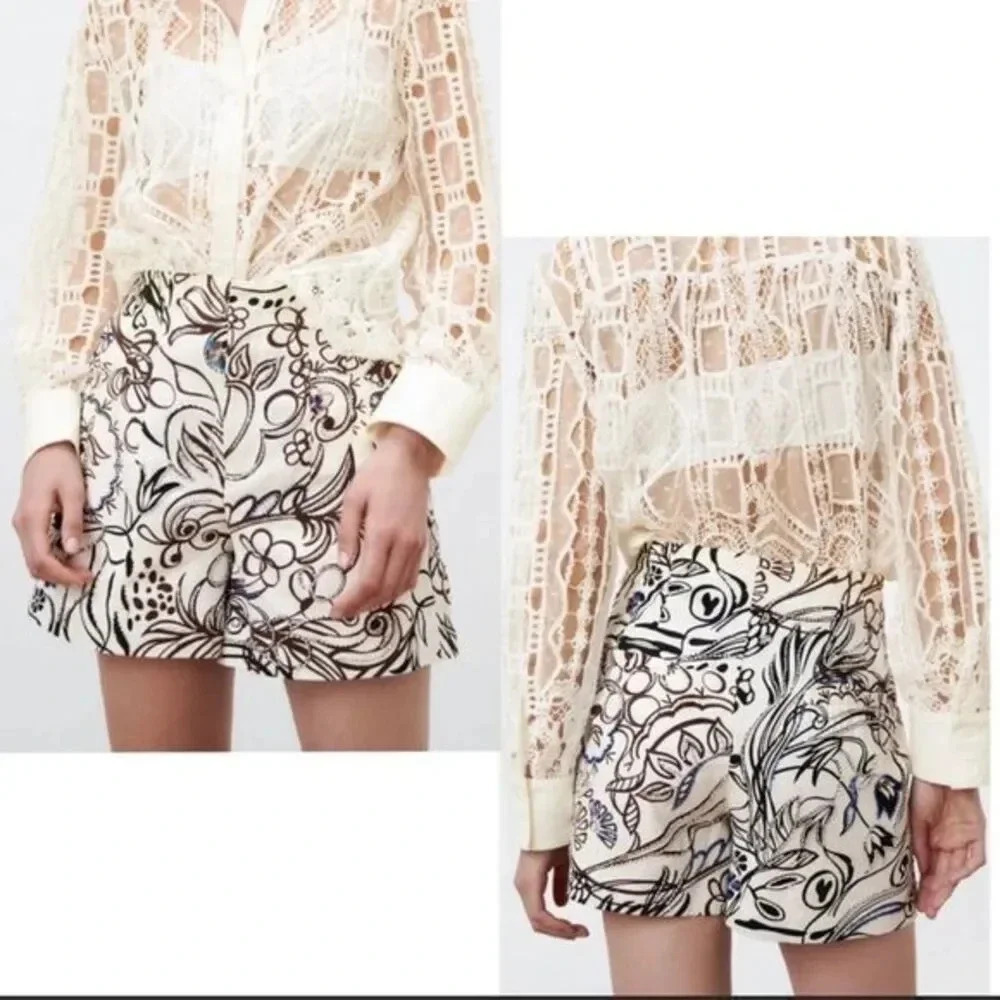 ZARA Ecru Printed Jewel High Waisted Shorts
Women's Size Small